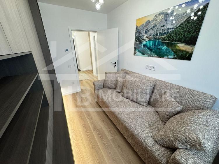 Apartament cu 3 camere semidecomandat în Tudor