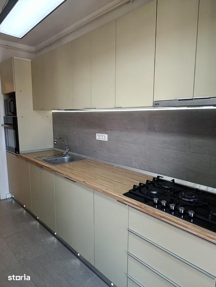 Apartament cu 3 camere decomandat în Militari