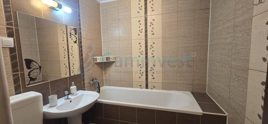 Apartament cu 3 camere decomandat în Nufărul