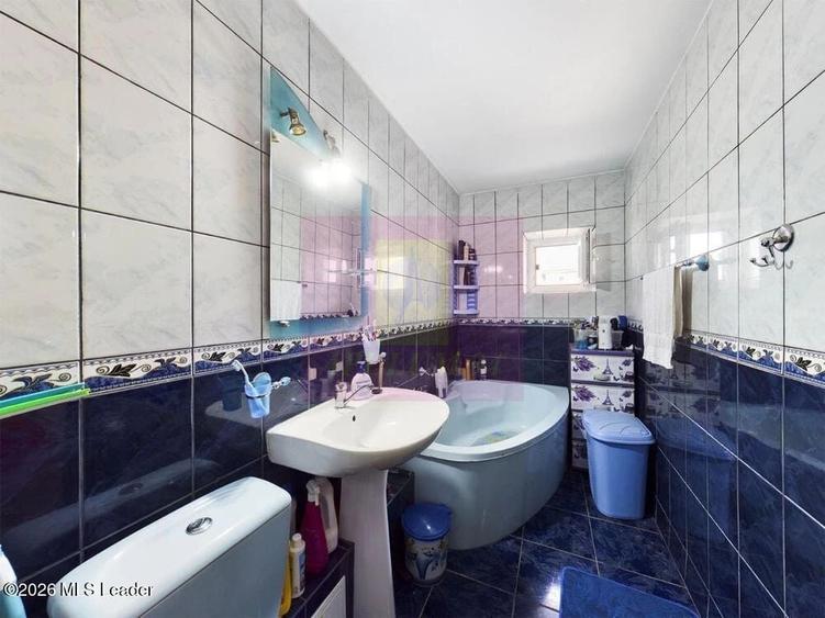 Apartament cu 4 camere decomandat în 13 Septembrie