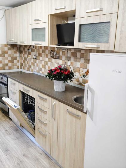 Apartament cu 4 camere decomandat în Central