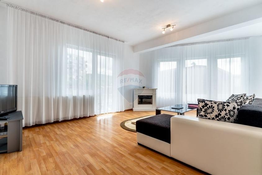 Casă individuală cu 10 camere cu Teren 629 Mp în Dâmbul Rotund