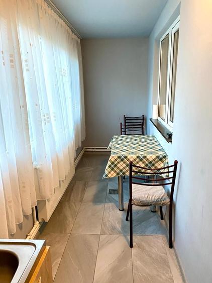 Apartament cu 2 camere nedecomandat în Obor