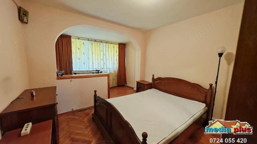 Apartament cu 3 camere decomandat în Central