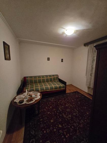 Apartament cu 2 camere, mobilat în Pajura