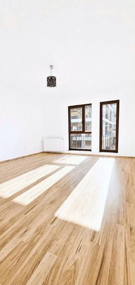 Apartament cu 2 camere decomandat în Tractorul