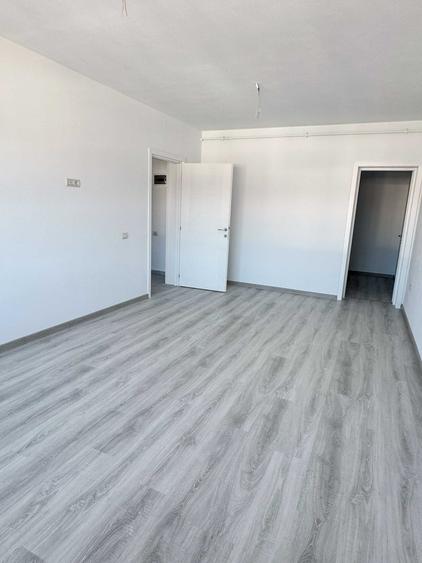 Apartament cu 2 camere semidecomandat în Sânpetru