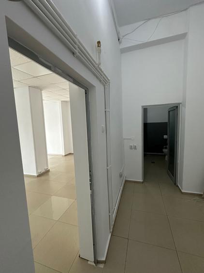 Spațiu comercial, de 65 mp, în Exterior Vest