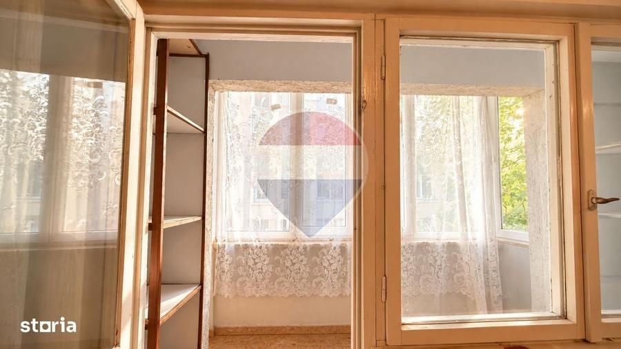 Apartament cu 3 camere decomandat în Barna
