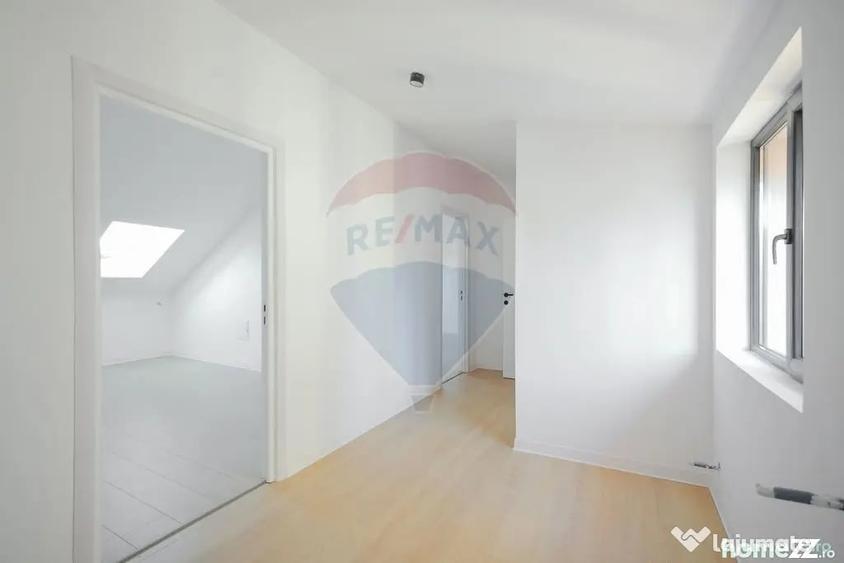 Apartament cu 4 camere de vanzare, ultracentral - 8