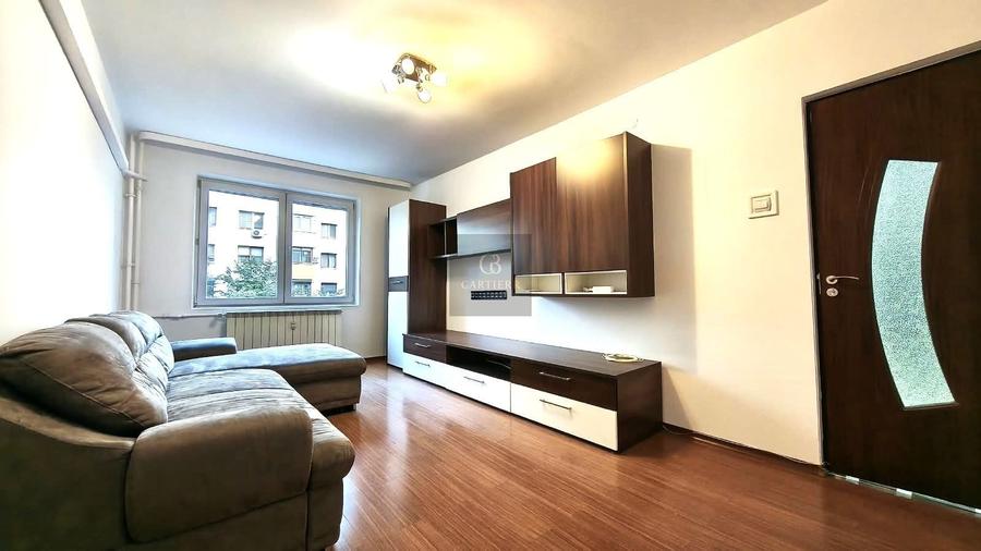 Apartament cu 3 camere decomandat în Rahova
