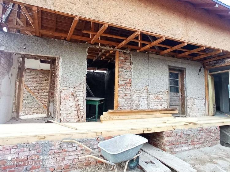 Casă cu 4 camere în Vărbila