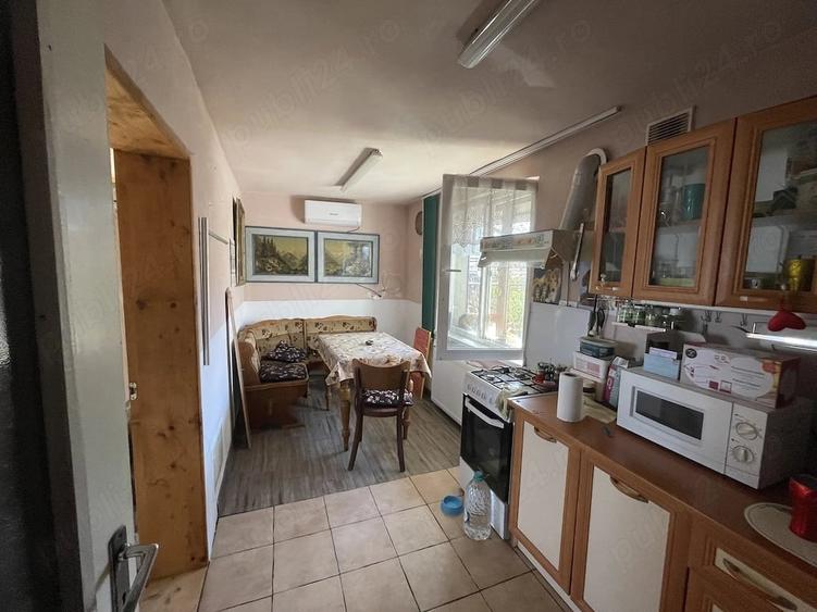 Casă cu Teren 1250 Mp în Central