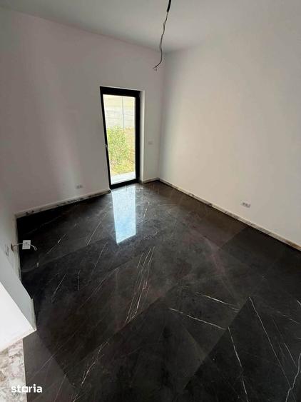 Casă cu 4 camere cu Teren 338 Mp în Calea București