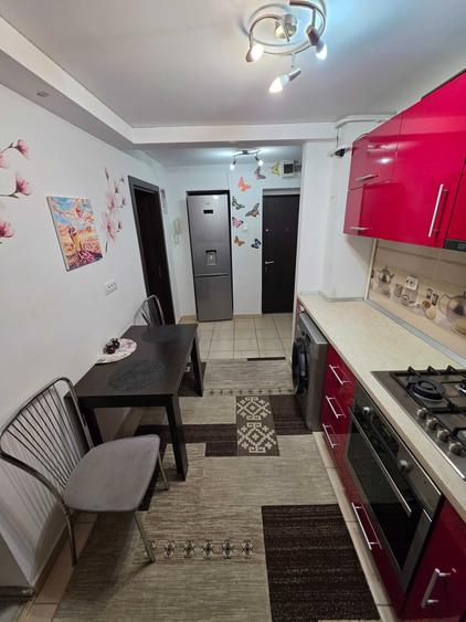 Apartament cu 2 camere decomandat în Nicolina