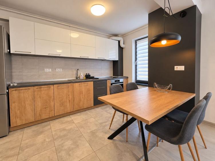 Apartament cu 3 camere decomandat, mobilat în Pipera