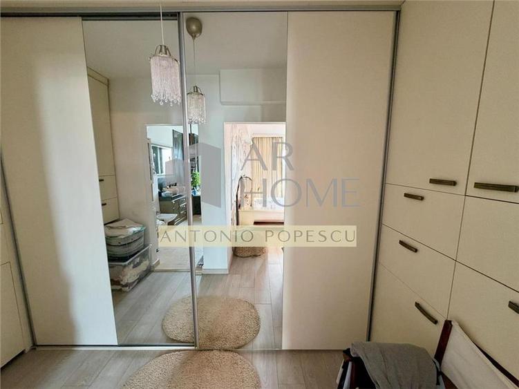 Apartament cu 3 camere decomandat, mobilat în Ultracentral