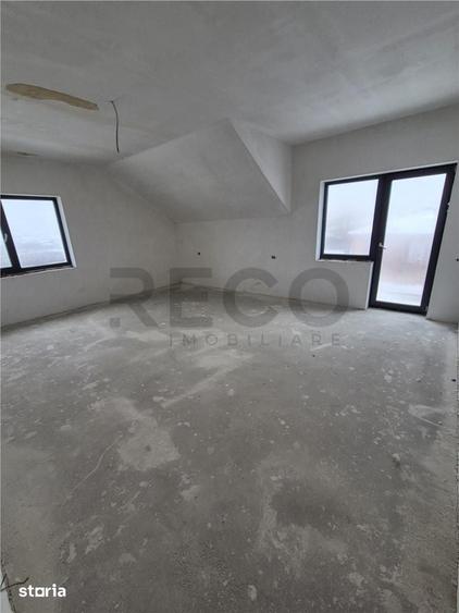 Casă cu 7 camere cu Teren 598 Mp în Sântandrei