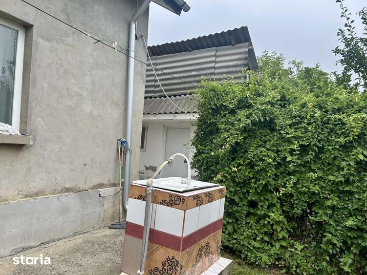 Casă cu 3 camere cu Teren 2200 Mp în Chicerea