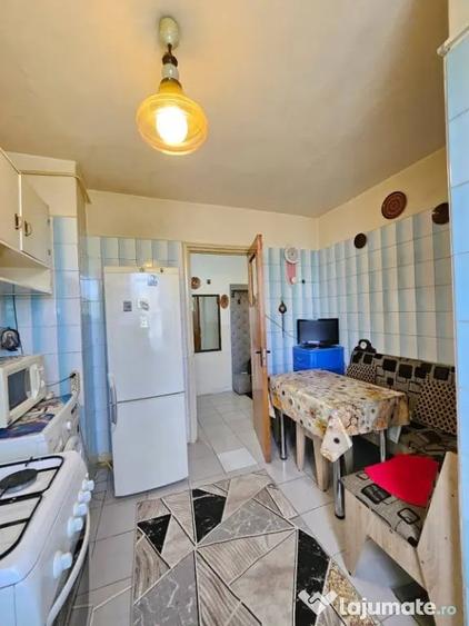 Apartament cu 2 camere semidecomandat în Negru Vodă