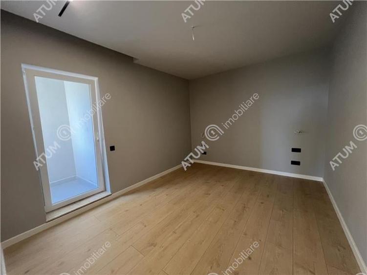 Apartament cu 3 camere decomandat în Exterior Vest