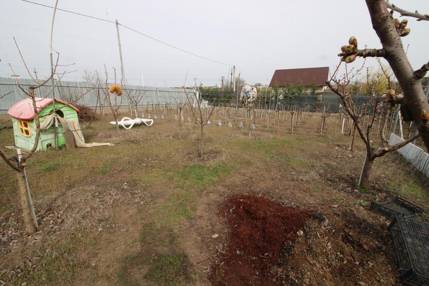 Casă individuală cu 4 camere cu Teren 1000 Mp în Costi