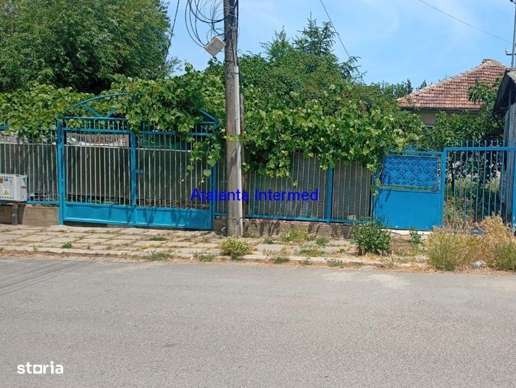 Casă cu 3 camere cu Teren 330 Mp în Sud