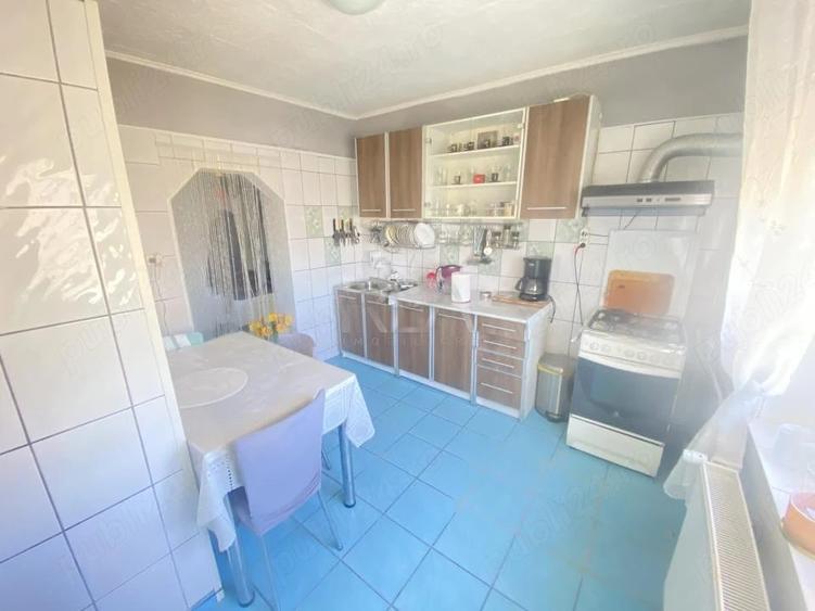 Apartament cu 3 camere decomandat în Rahova