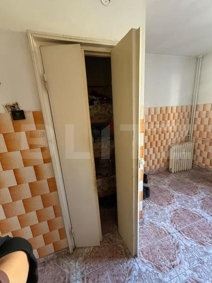 Apartament cu 3 camere semidecomandat în Micro 19