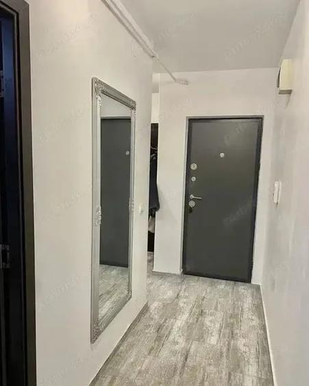 Apartament cu 2 camere semidecomandat în Craiter