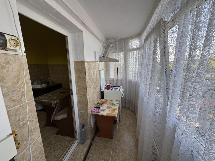 Apartament cu 2 camere decomandat în Brădești