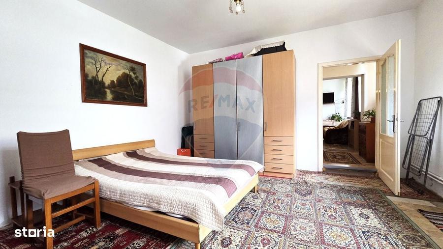 Casă cu 3 camere în Dumbrăvioara
