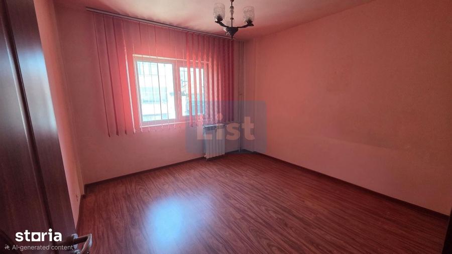 Apartament cu 4 camere decomandat în Sud