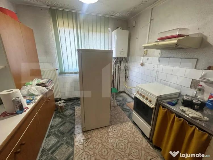 Apartament cu 2 camere semidecomandat în Micro 11