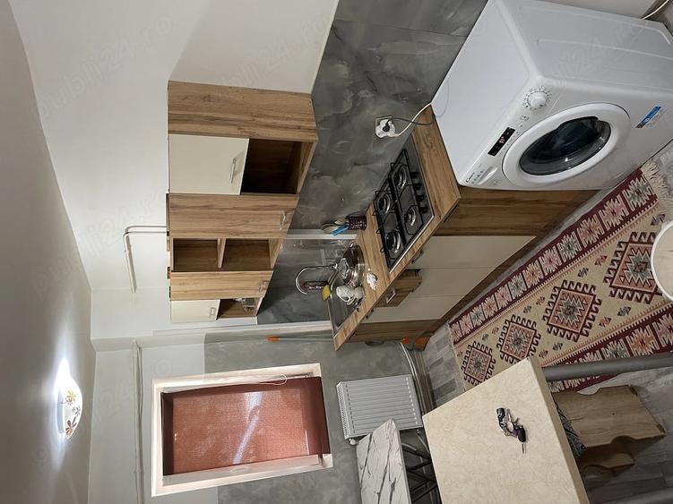 Apartament cu 3 camere decomandat în Central