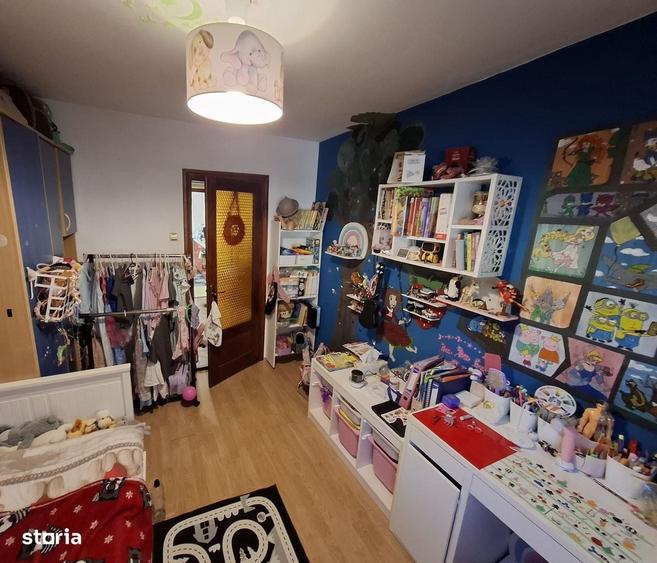 Apartament cu 3 camere decomandat în Inel II