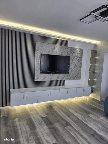 Apartament cu 2 camere decomandat în Exterior Vest