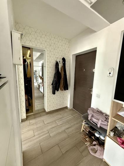 Apartament cu 3 camere decomandat în Florești