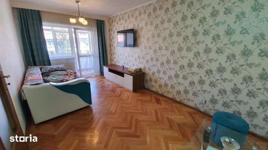 Garsonieră decomandată în Central