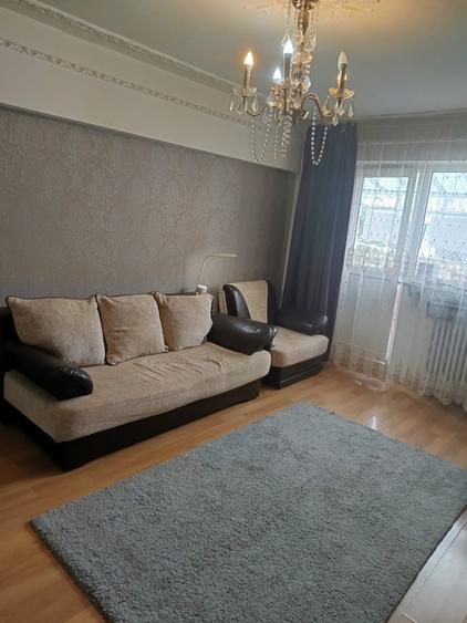 Apartament cu 3 camere semidecomandat, mobilat în Iancului