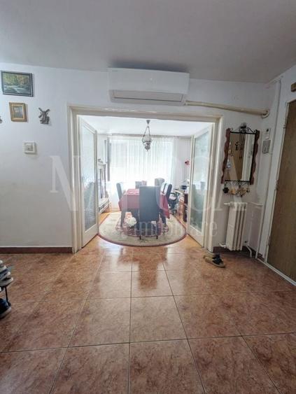 Apartament cu 4 camere decomandat în Rogerius