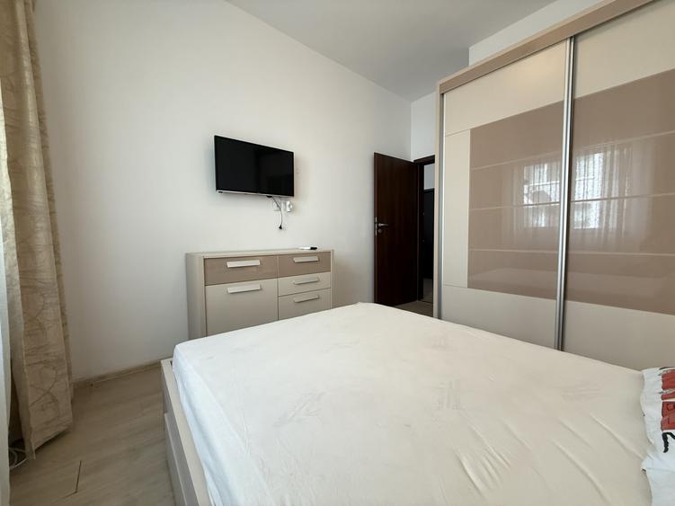 Apartament cu 2 camere semidecomandat, mobilat în Apărătorii Patriei