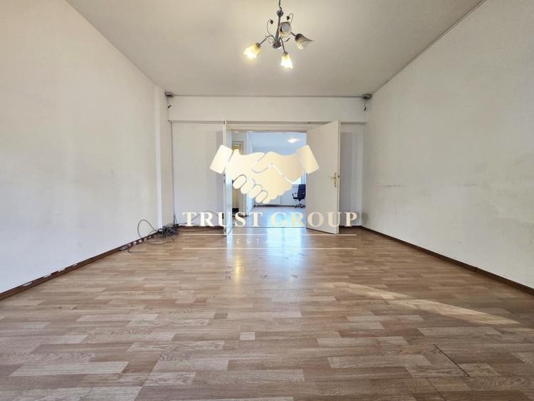 Apartament cu 5 camere decomandat în Victoriei