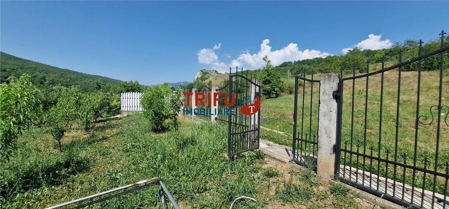 Teren Construcții intravilan de 582 mp, în Ampoița