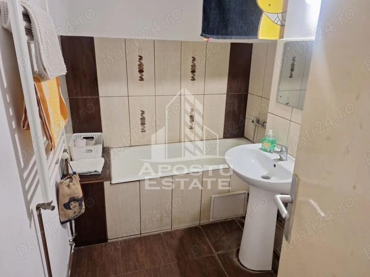 Apartament cu 3 camere decomandat în Soarelui