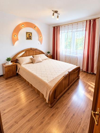 Apartament cu 3 camere decomandat în Central