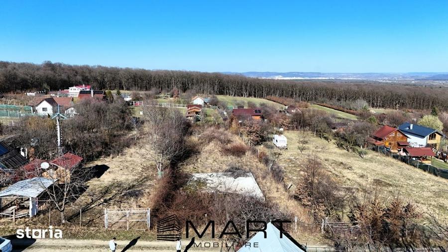 Teren de 1110 mp, în Central