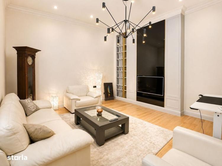 Apartament cu 3 camere în P-ța Victoriei