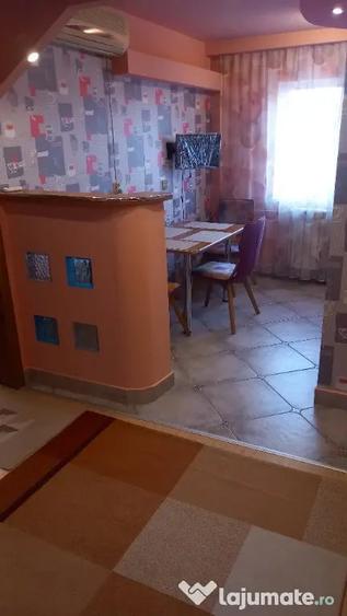 Apartament cu 3 camere decomandat în Nufărul