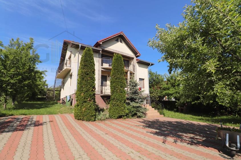Casă individuală cu 5 camere cu Garaj în Iris